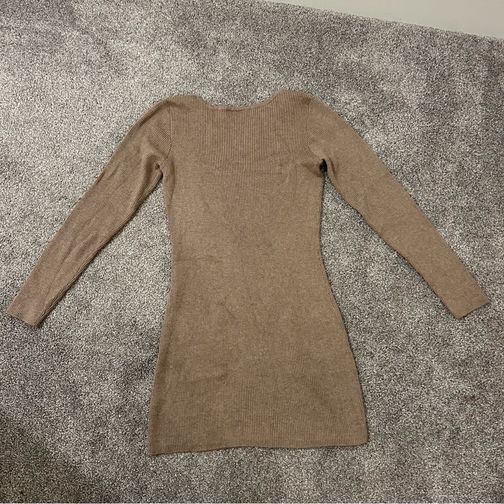 Sweater - Picture 6 of 6